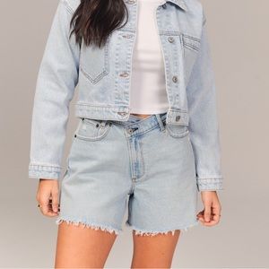 Abercrombie and Fitch Curve Love High Rise Dad Short
